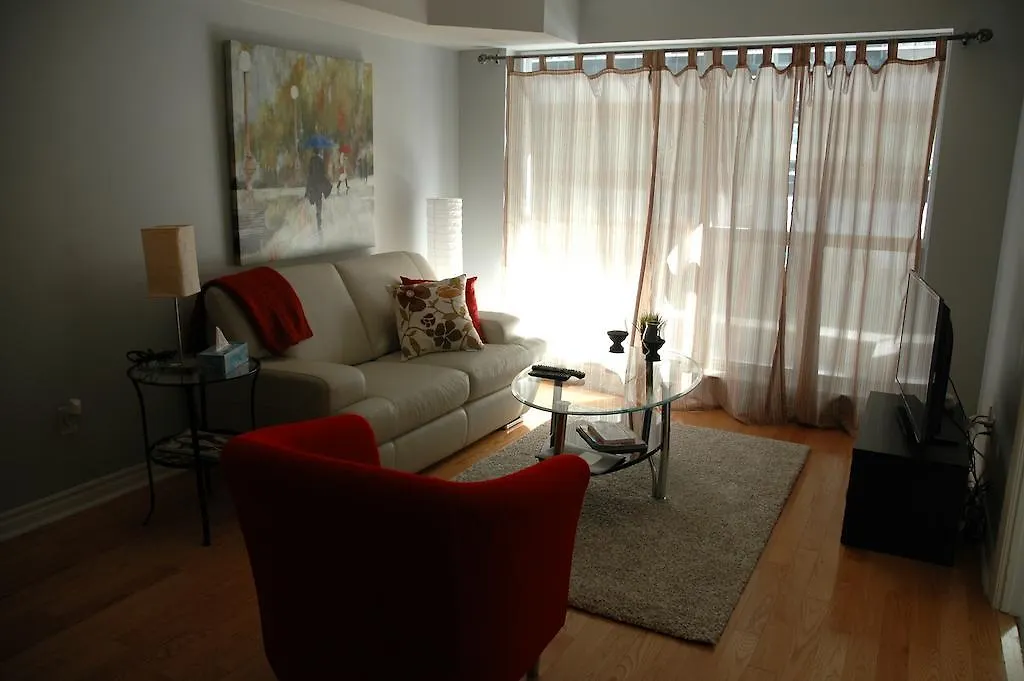 Living Suites - Toronto Convention Centre